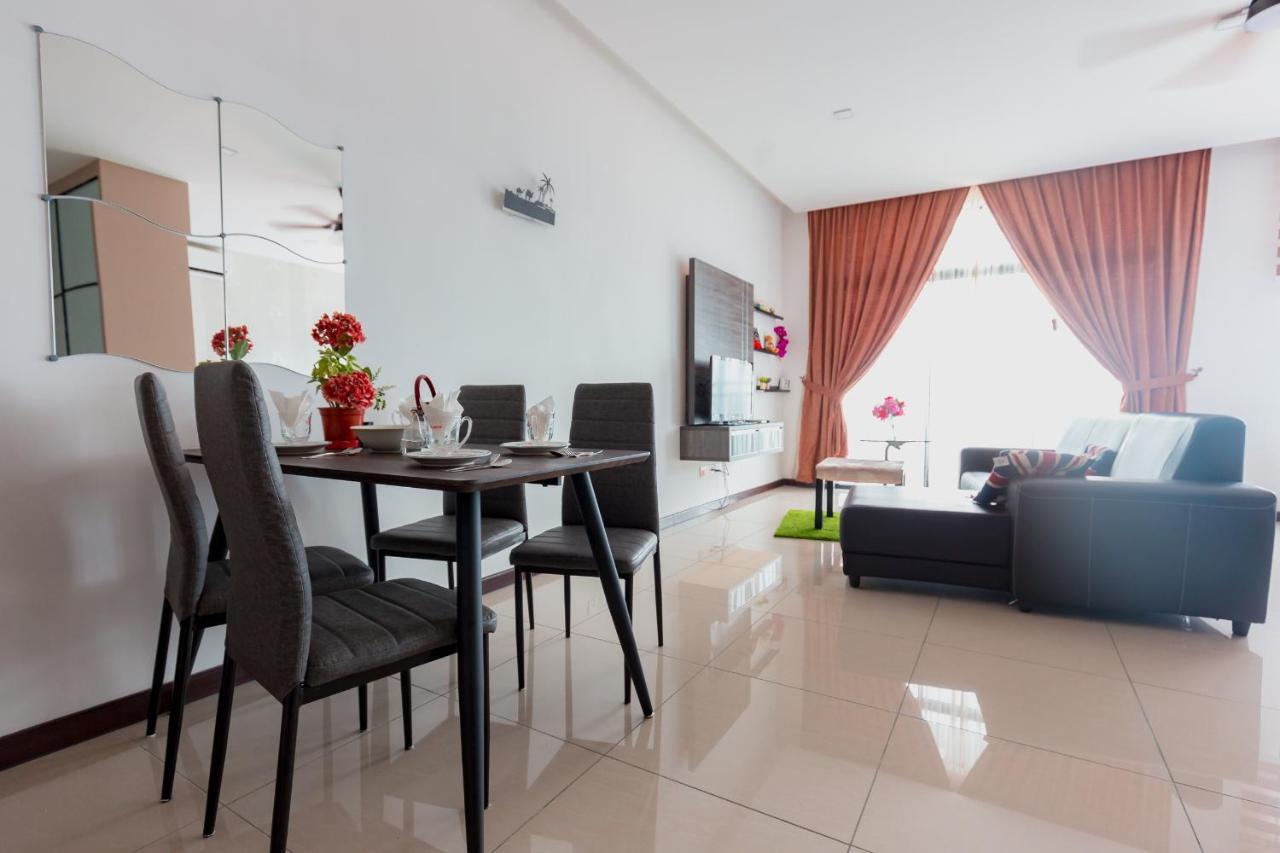 Molek Regency * Johor Bahru