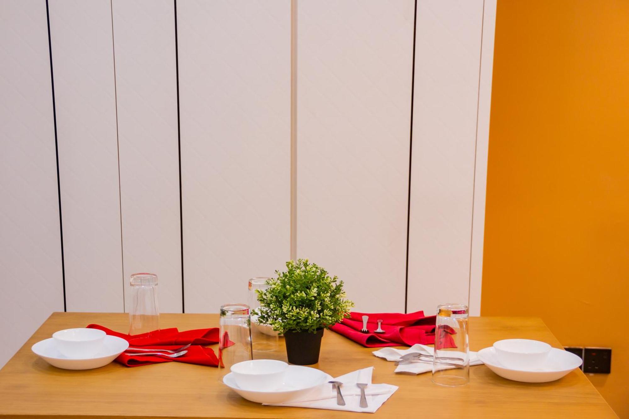 Molek Regency Apartment
